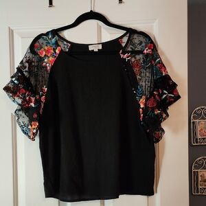 Umgee Black and Red Flutter Sleeve Blouse